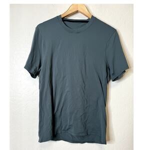 Lululemon Men or Women Activewear Short Sleeve T-Shirt Sz Medium